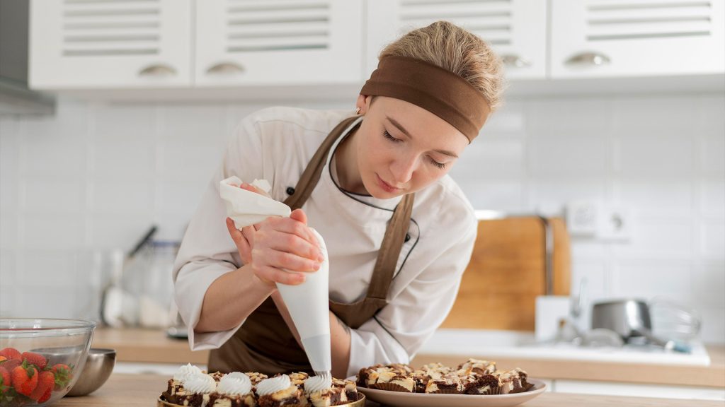 Do sonho à realidade: 10 passos para iniciar um negócio de doces caseiros